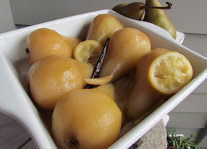 Lemon and Ginger Poached Pears - A Citrus and Pear Delight